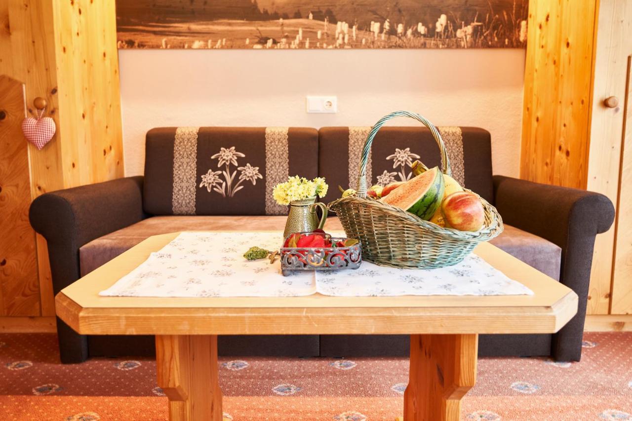 Ferienhaus Kirchplatzl Leutasch Esterno foto