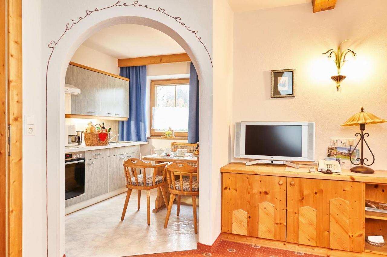 Ferienhaus Kirchplatzl Leutasch Esterno foto